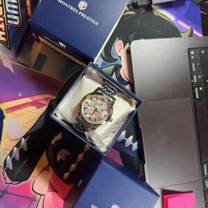 Montbell Men's Silver and Black Watch